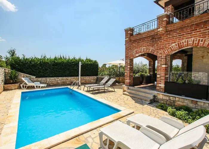 Istriana Jakob With Pool Villa