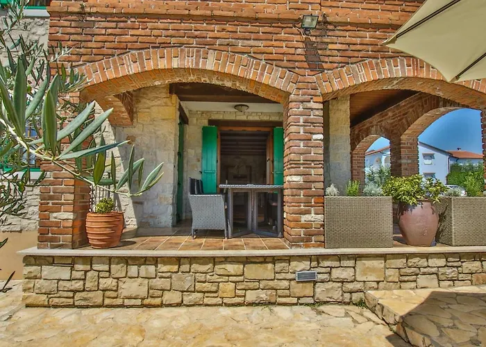 Villa Istriana Jakob With Pool